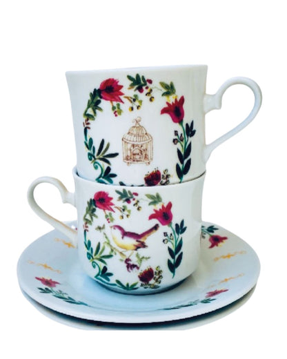 Taza de porcelana con platito floral – vajilla artesanal para té o café