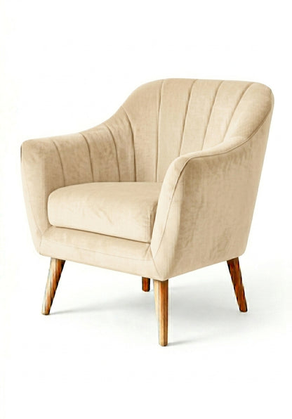 Sillón de un cuerpo Collin color Vainilla en pana antimanchas importada, diseño liviano de respaldo bajo y patas de madera — perfecto como sillón de dormitorio. Hecho a medida por Tienda de Banquitos.