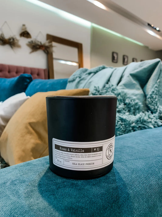 Vela Black Premium La Bonne Vie x 220 GR N°23 - Ámbar Báltico