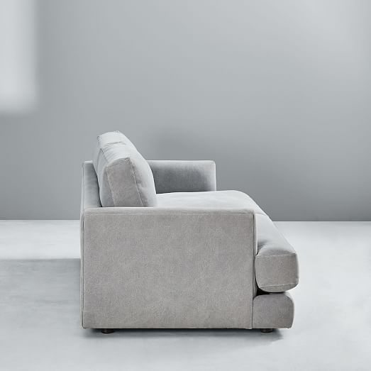 Sillón de dos o tres cuerpos Elton estilo moderno en pana antimancha importada color gris perla 