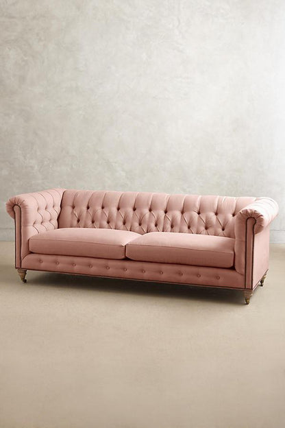 Sofá Chesterfield 2 o 3 cuerpos color rosa palo, vista frontal - Tienda de Banquitos
