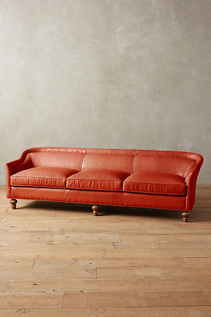 Sofá Grand Sofa tapizado en color terracota, estilo vintage - Tienda de Banquitos