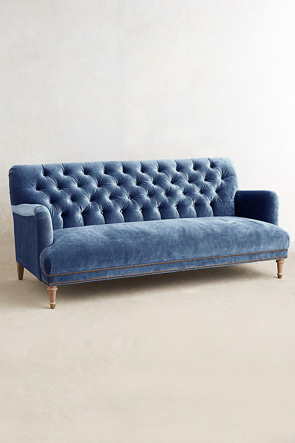 Sofá Oriana tapizado en color azul, capitoné tufted - Tienda de Banquitos