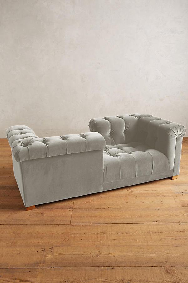 Sofá Tet a Tet tapizado en color gris claro - Tienda de Banquitos